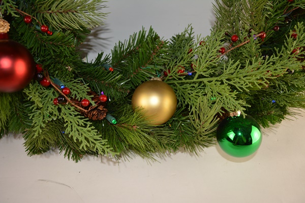 Faux Evergreen Wreath With Bulbs