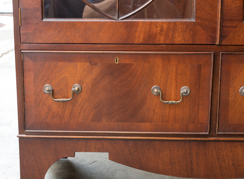 Vintage Hepplewhite Style Mahogany Display Cabinet