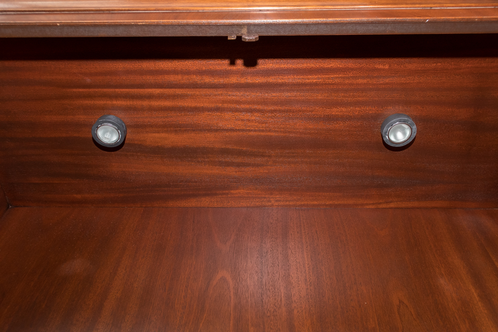 Vintage Hepplewhite Style Mahogany Display Cabinet