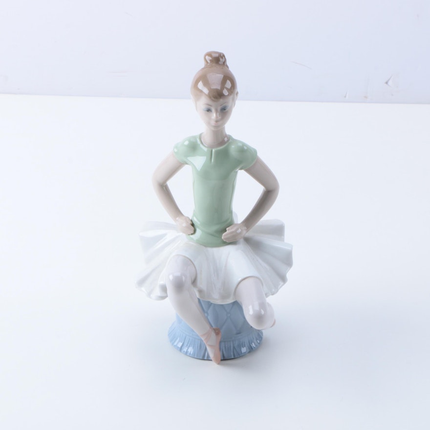 Lladró "Ballet Green 5" Figurine