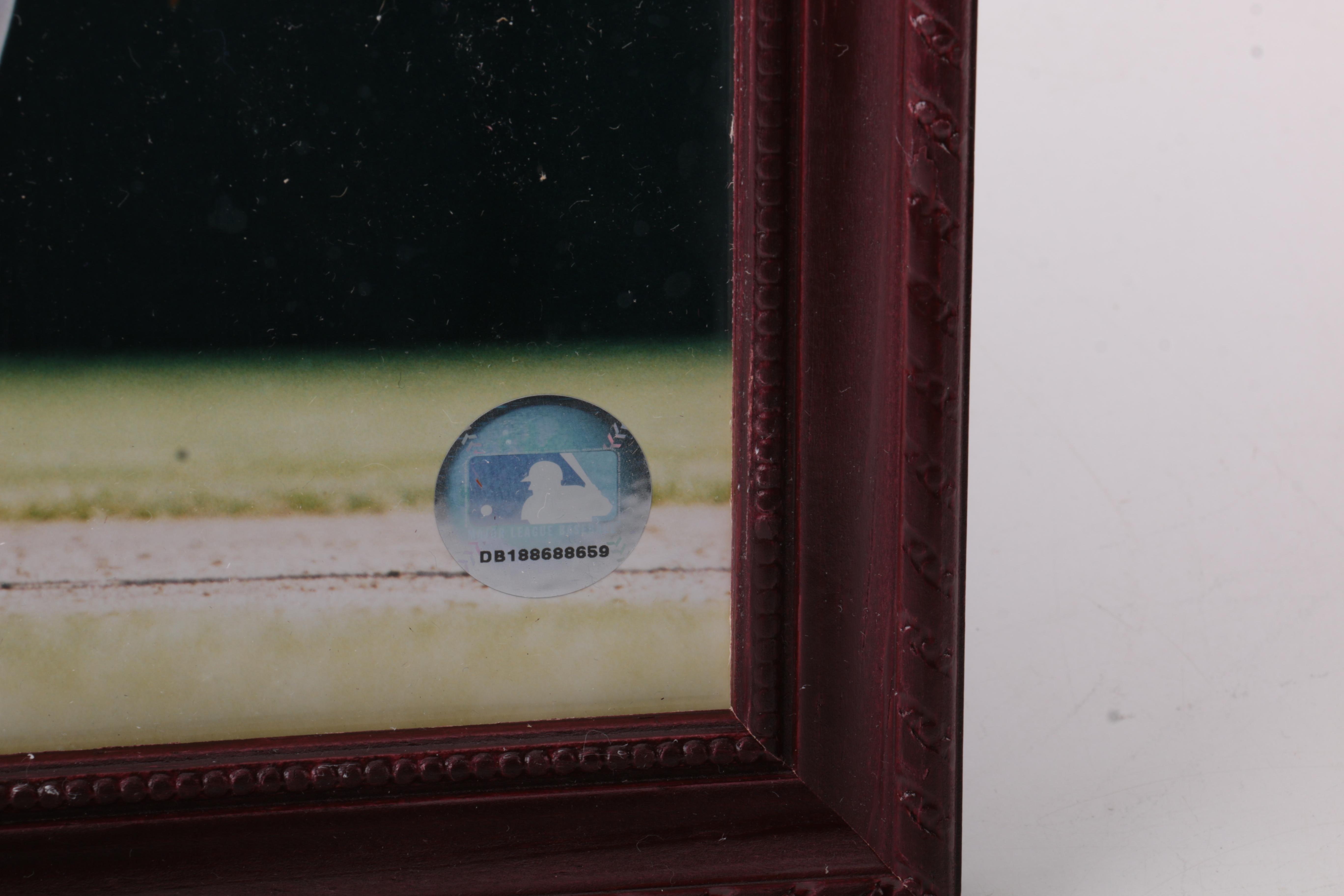 Omar Vizquel Signed Photograph