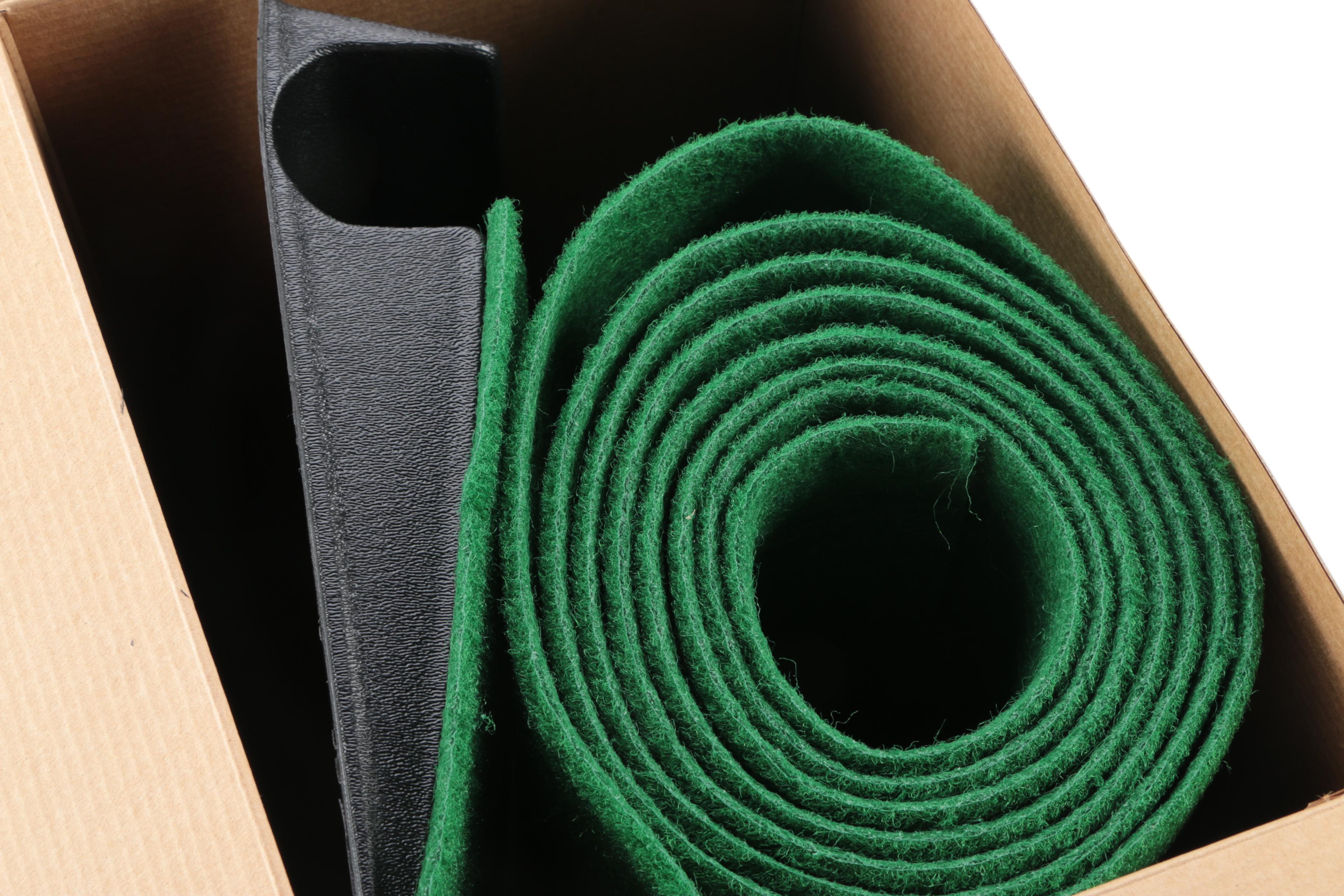 Tommy Armour Practice Putting Green and Golf Bag Hoods