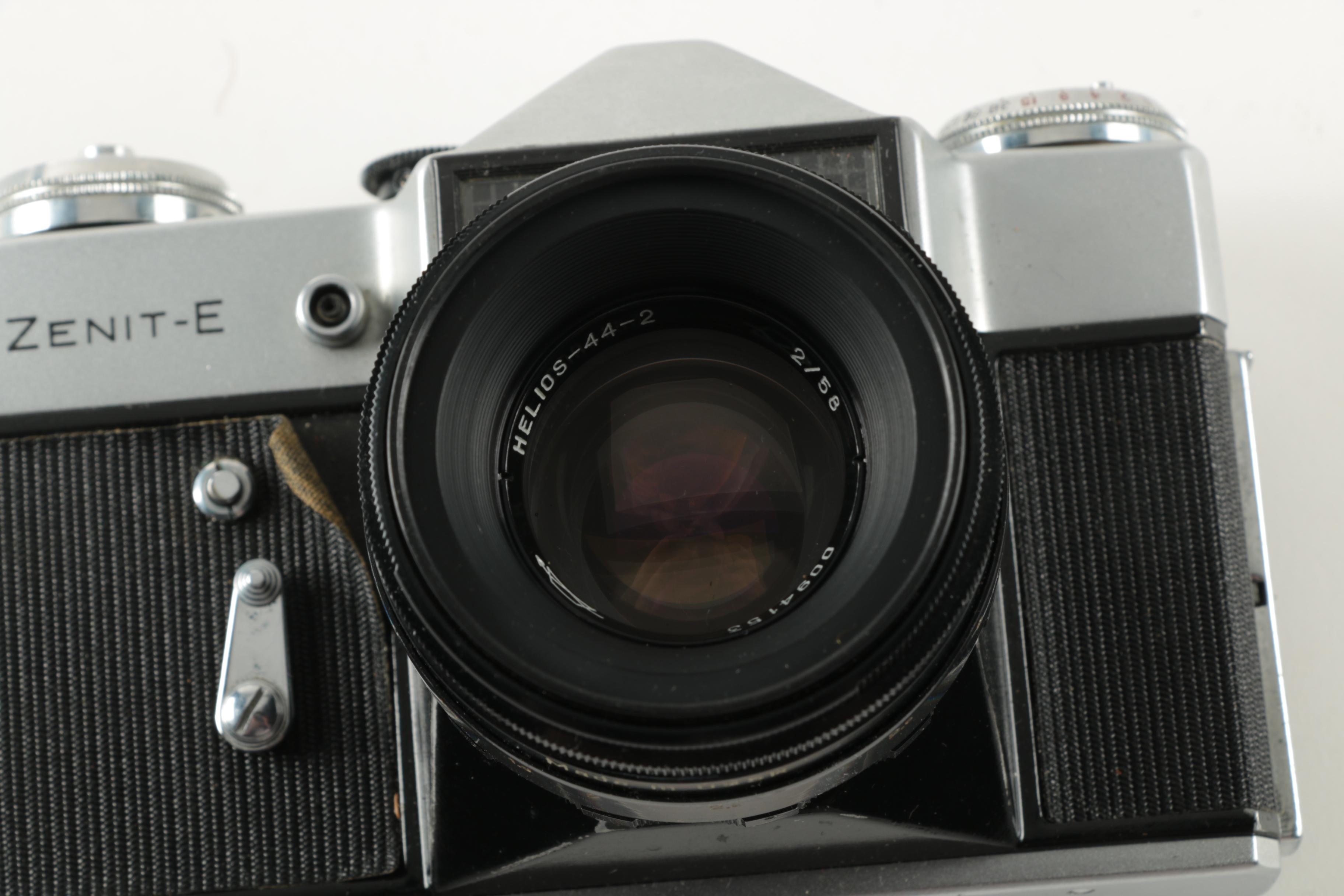 Vintage Zenit-E Camera