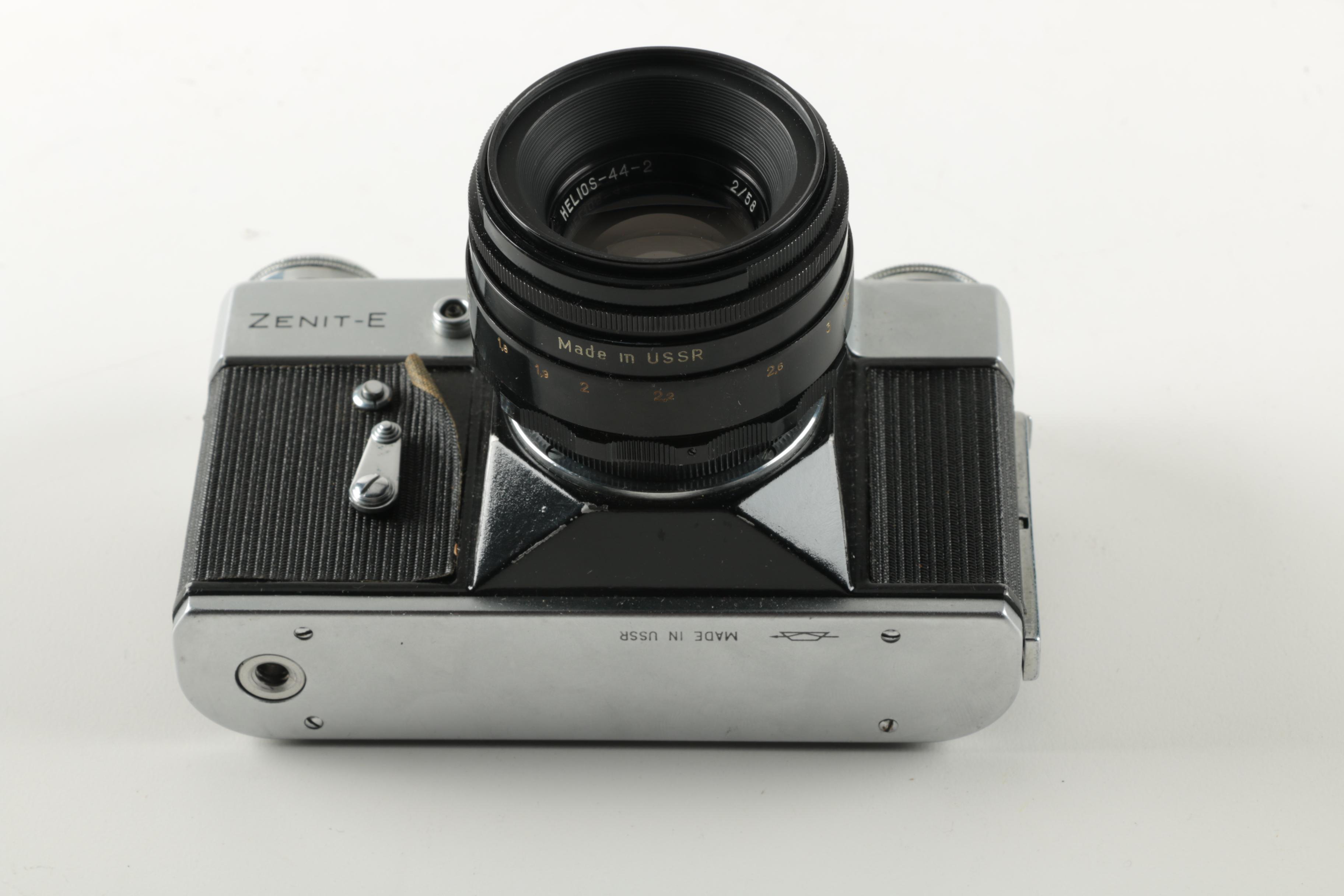 Vintage Zenit-E Camera