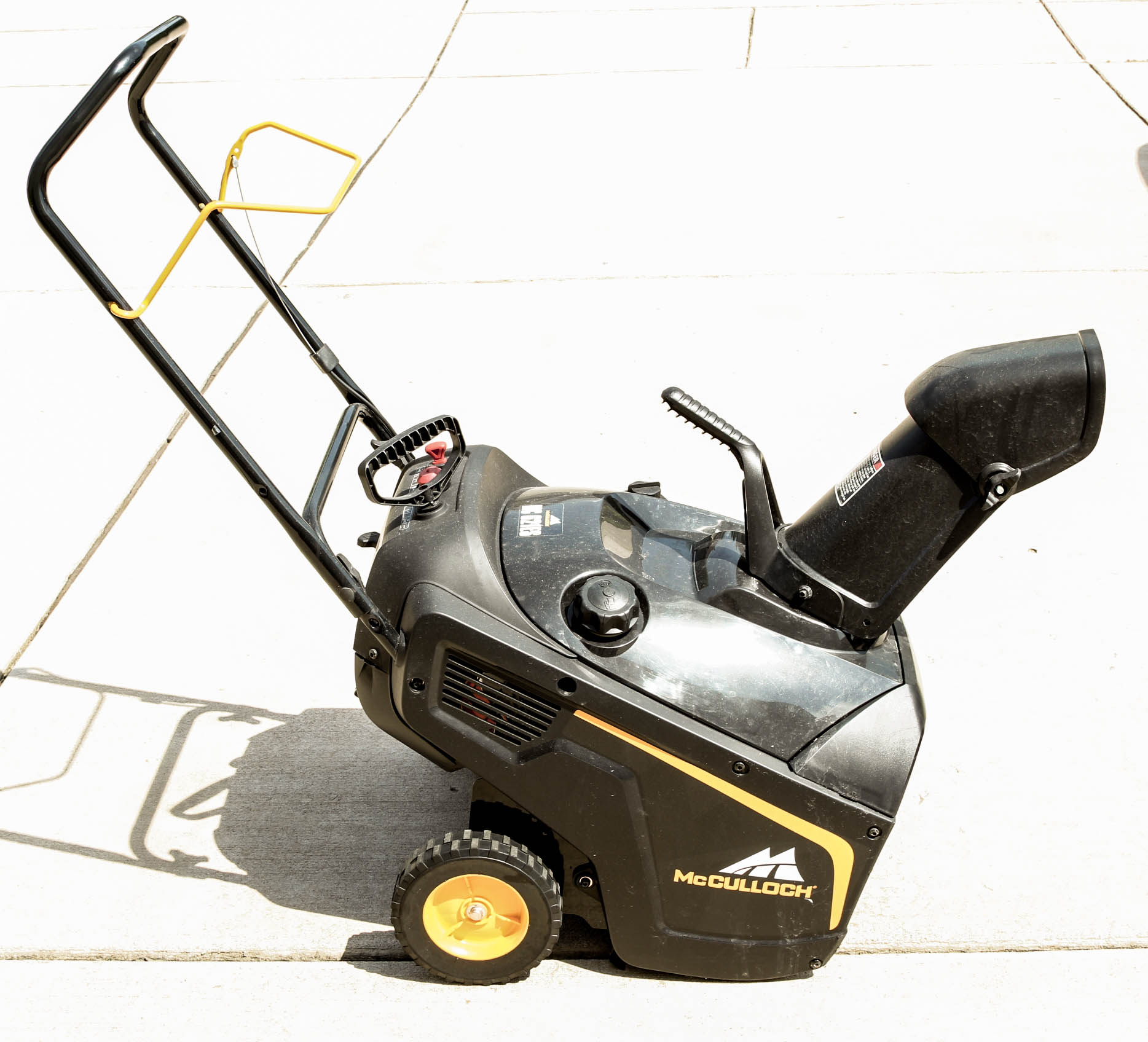 McCulloch MC621ES Snowblower