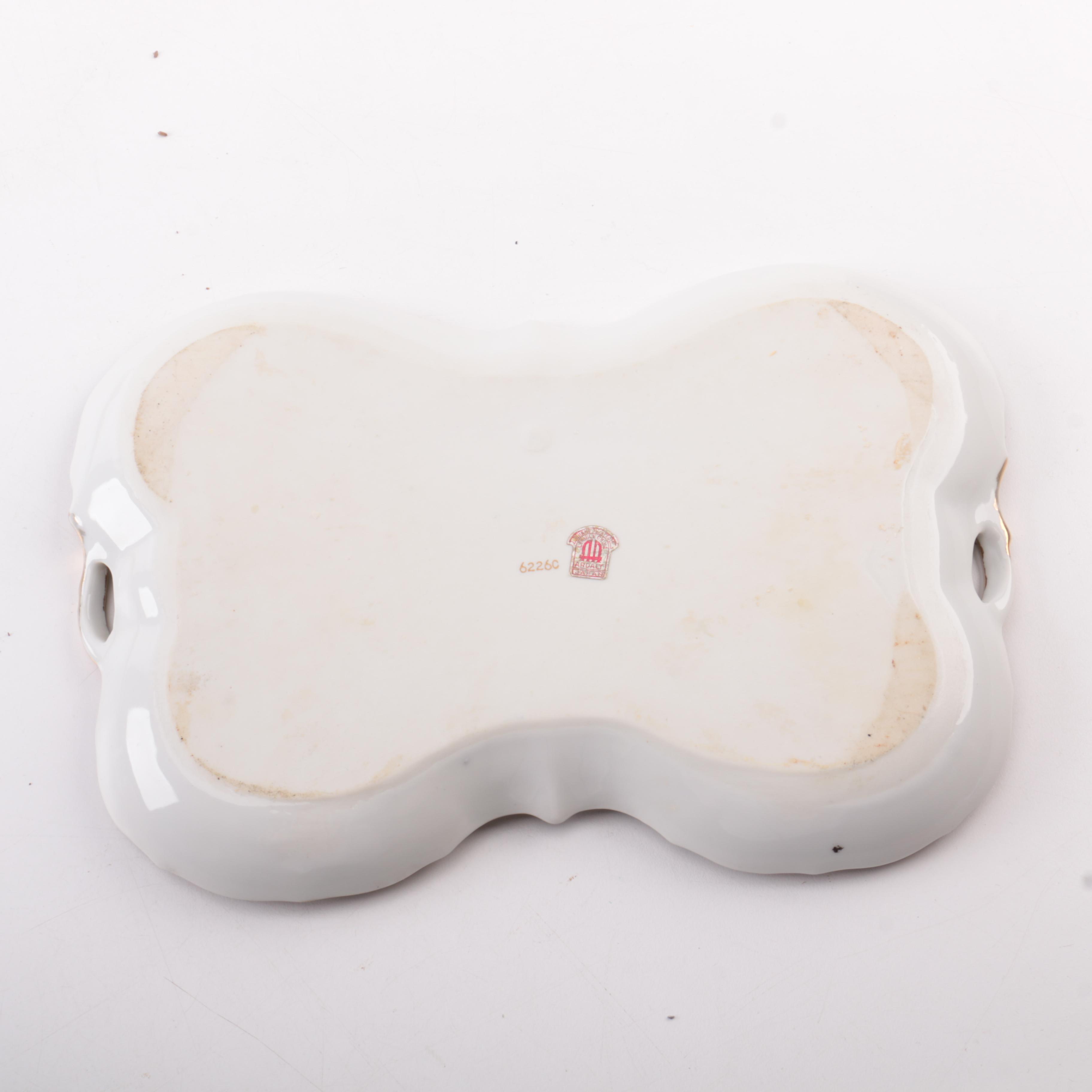 Vintage Vanity Décor Including Ardalt