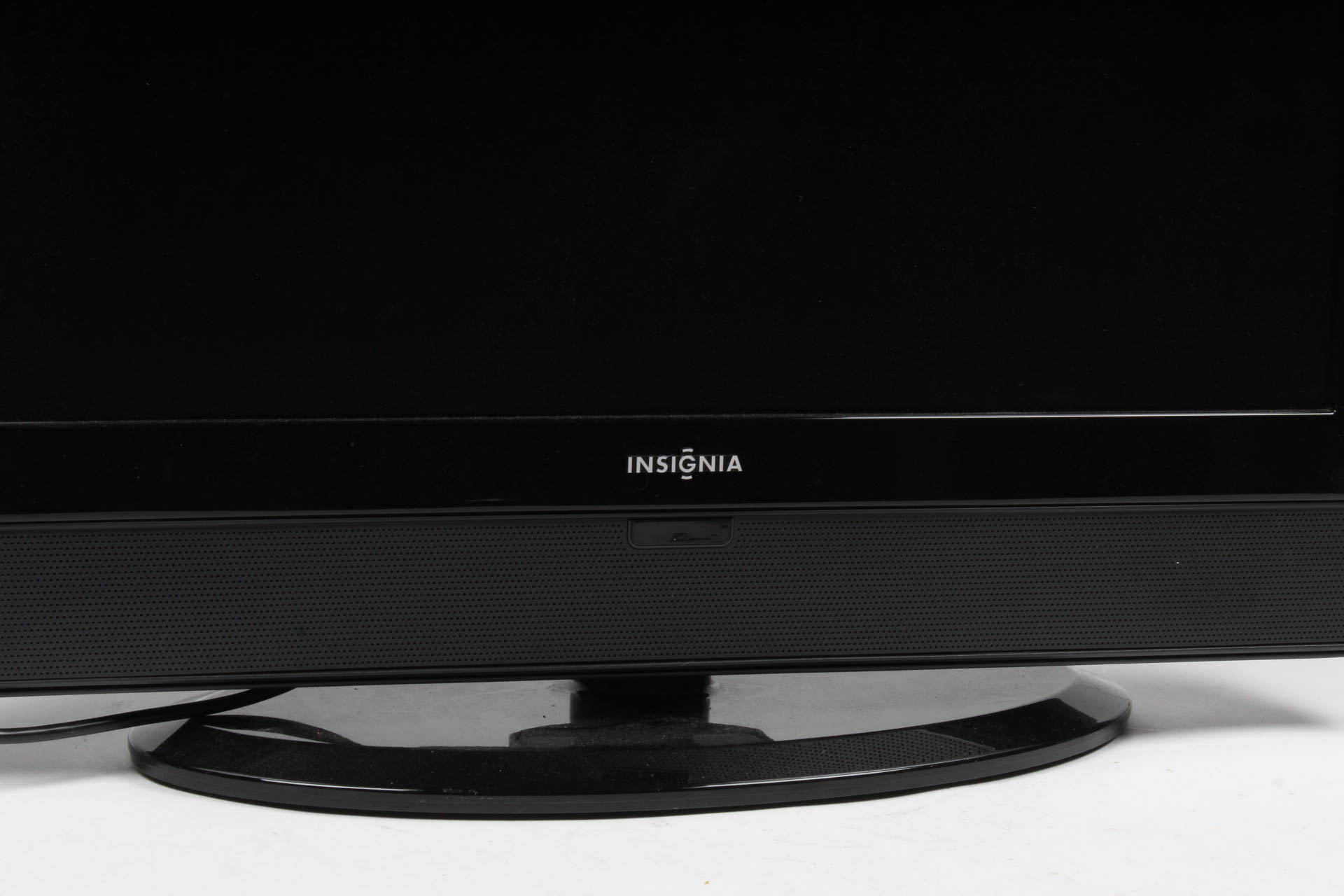 Insignia 26" LCD Television with Built-in DVD Player