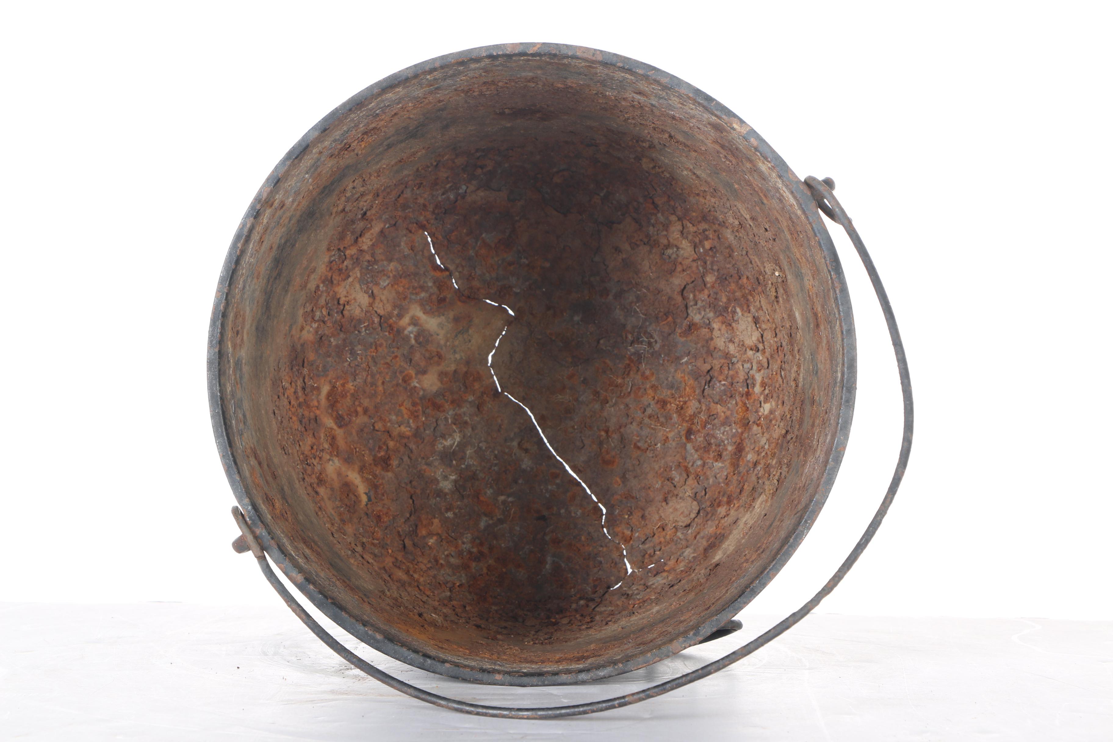 Vintage Cast Iron Cooking Pots