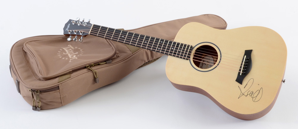 One Direction Niall Horan Signed Taylor Acoustic Guitar and Case