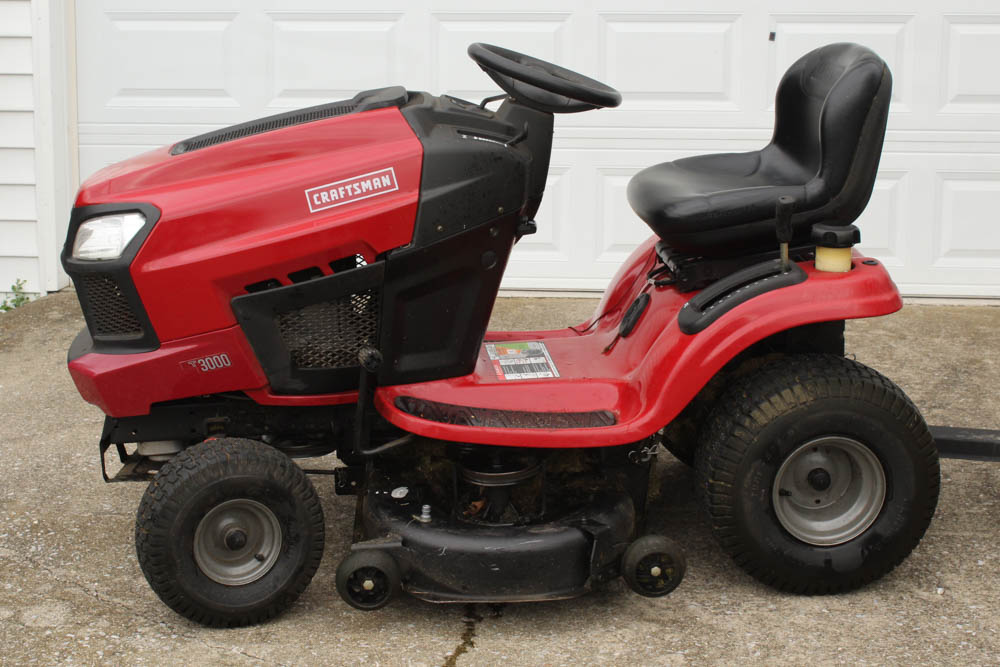 YT3000 Craftsman riding Lawn Mower and Trailer