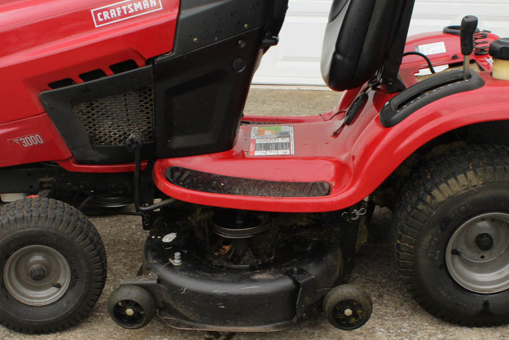 YT3000 Craftsman riding Lawn Mower and Trailer