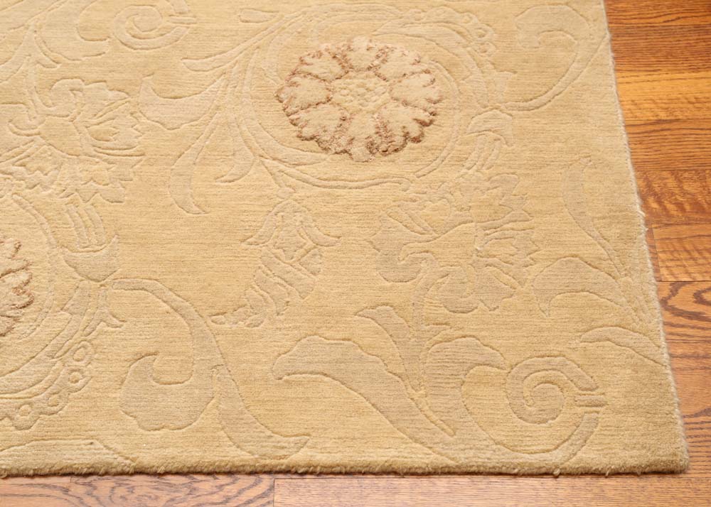 Machine Tufted and Carved Area Rug