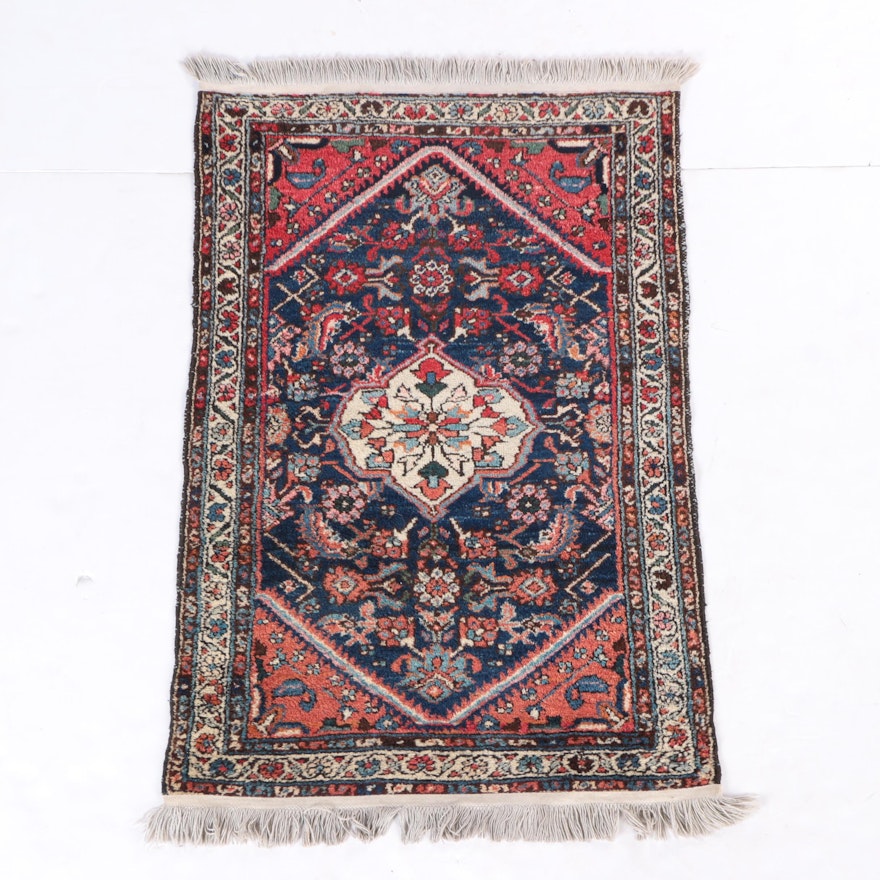 Hand-Knotted Persian Hamadan Accent Rug