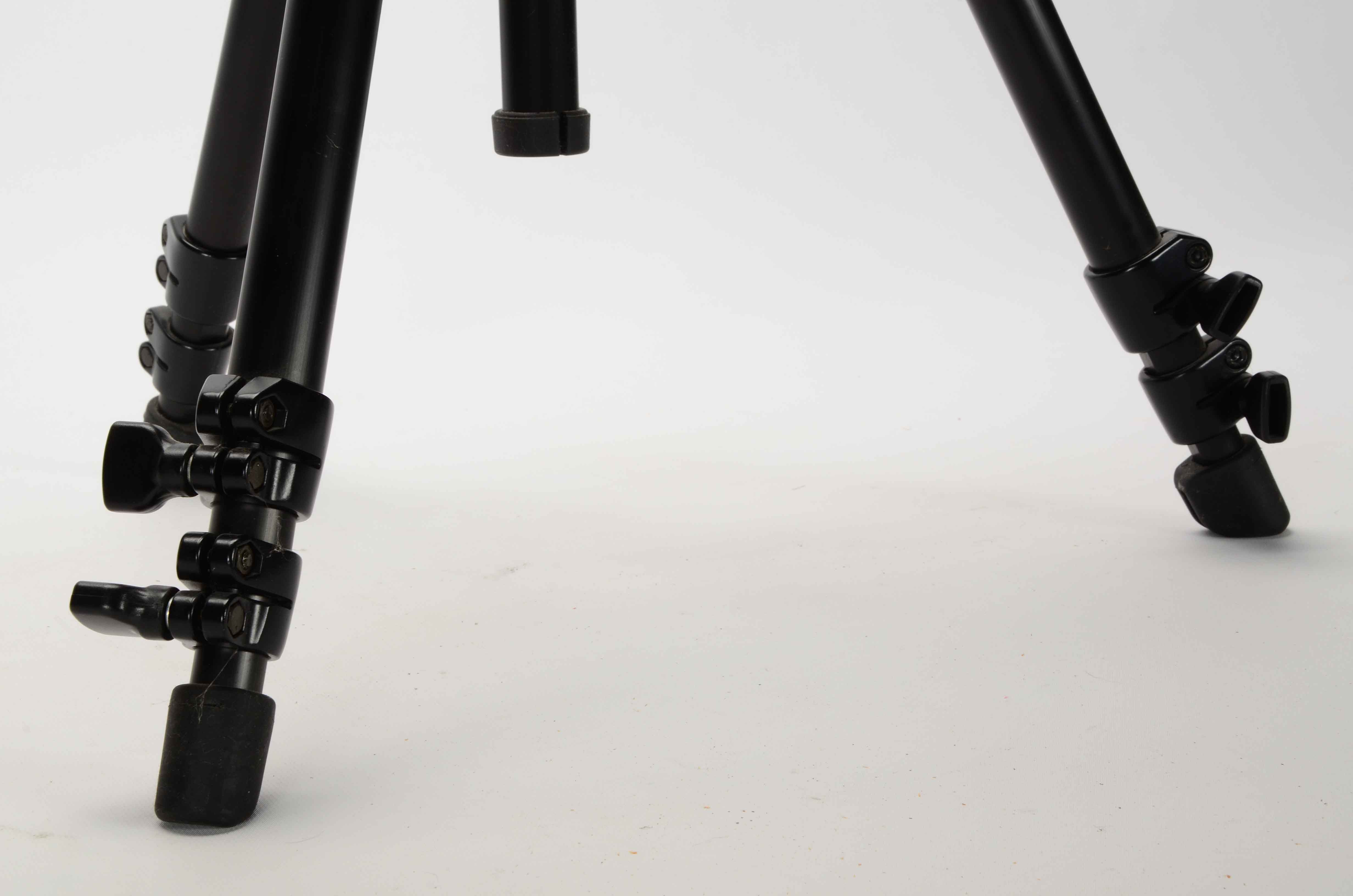 Celestron 60mm Zoom Spotting Scope with Tripod