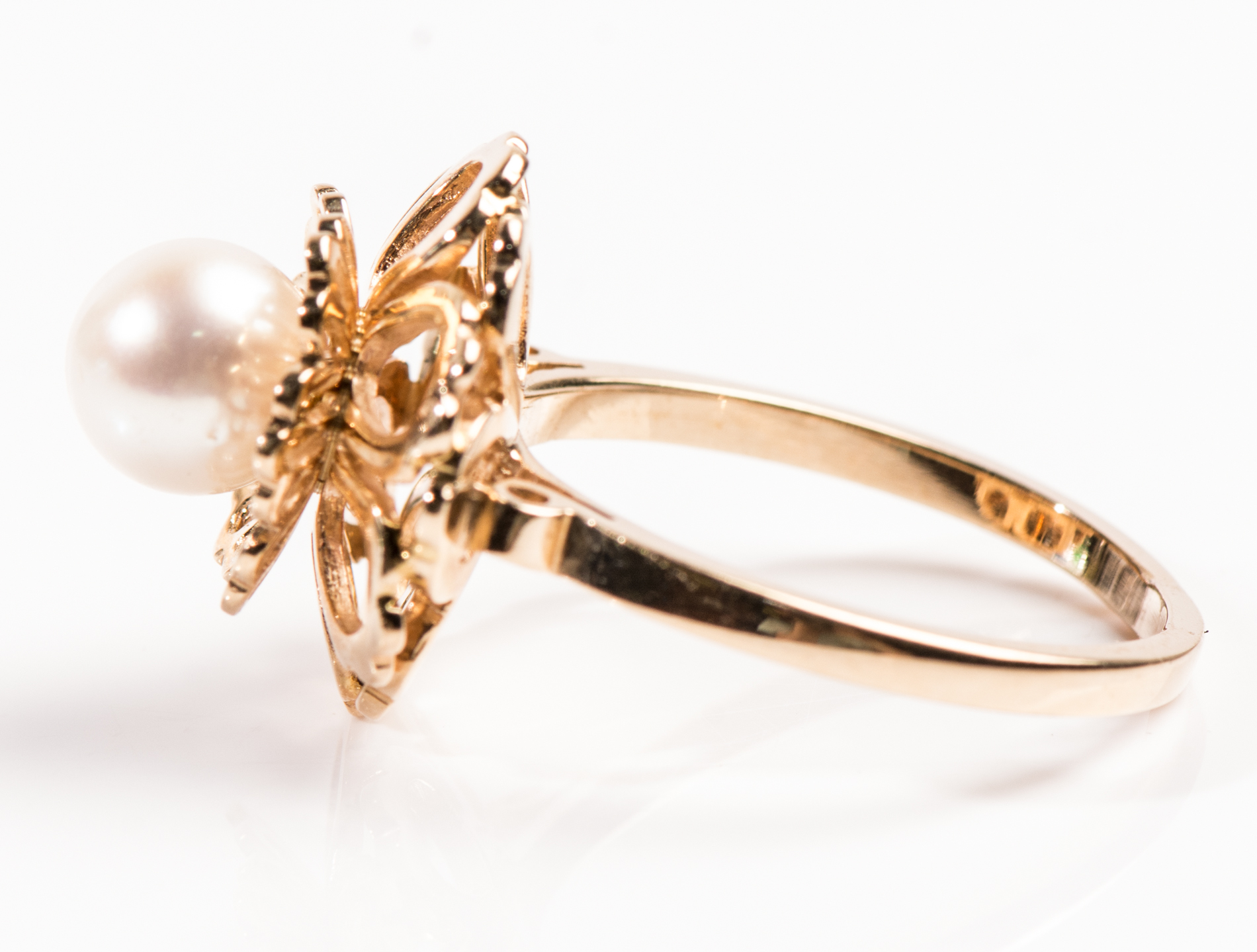 14K Yellow Gold Cultured Pearl Flower Petal Ring