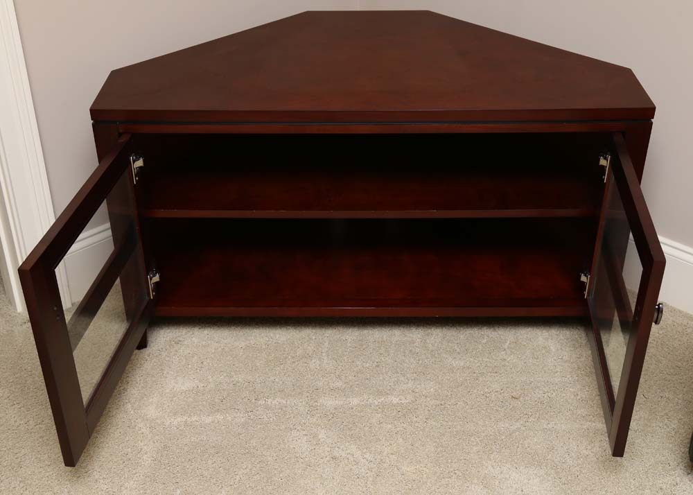 Contemporary Corner Media Center