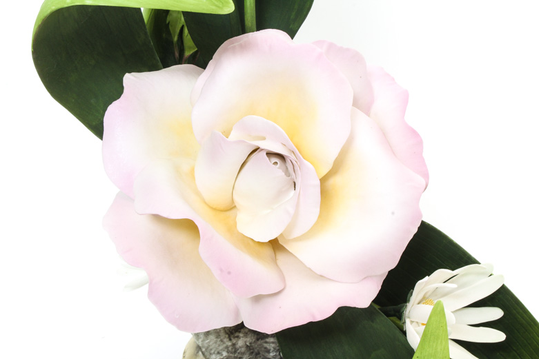 Boehm Vintage Limited Edition Porcelain Sculpture "Peach Rose with Daisies"