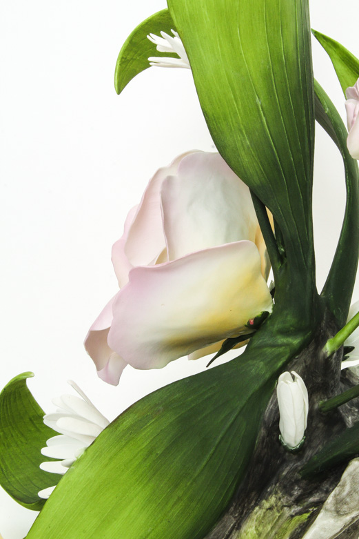 Boehm Vintage Limited Edition Porcelain Sculpture "Peach Rose with Daisies"