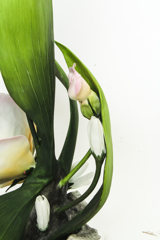 Boehm Vintage Limited Edition Porcelain Sculpture "Peach Rose with Daisies"