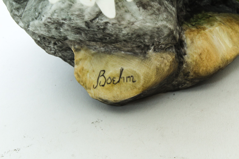 Boehm Vintage Limited Edition Porcelain Sculpture "Peach Rose with Daisies"