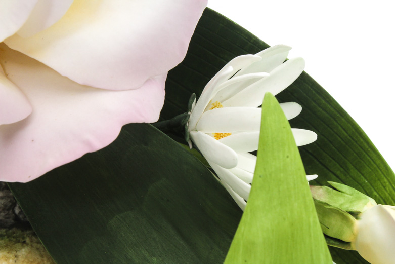 Boehm Vintage Limited Edition Porcelain Sculpture "Peach Rose with Daisies"