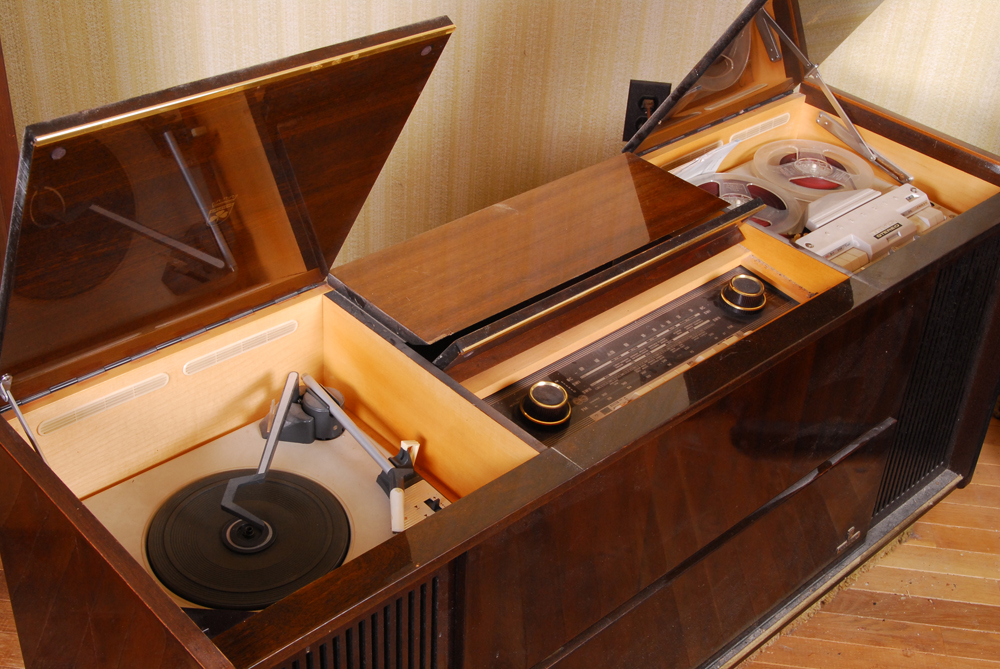 Grundig Stereo Console