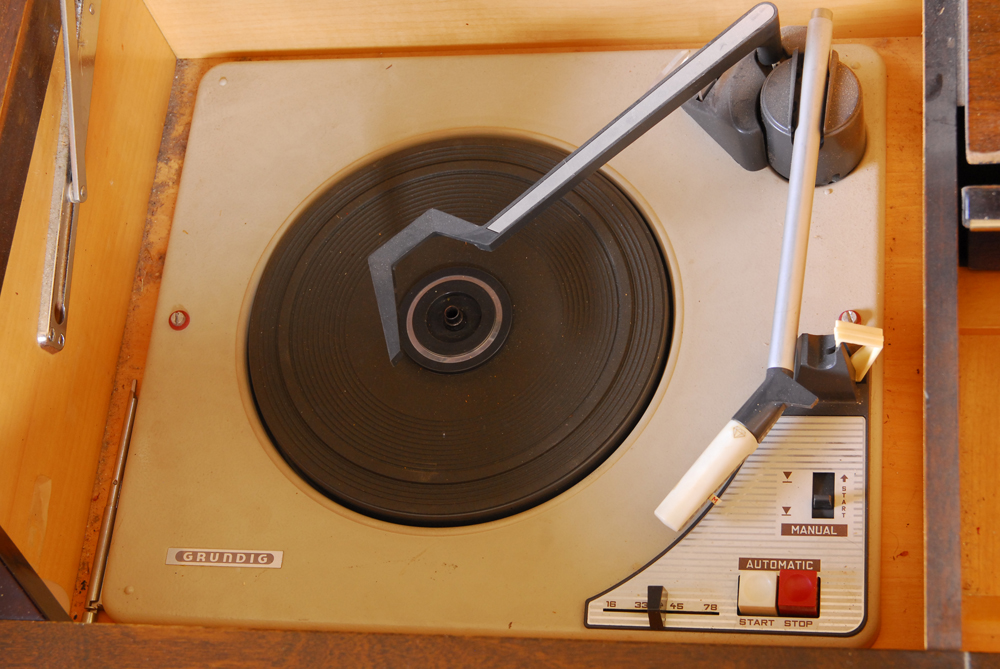 Grundig Stereo Console