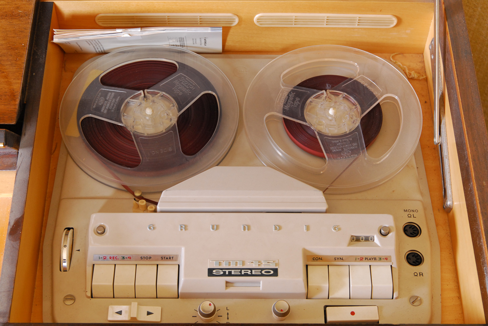 Grundig Stereo Console