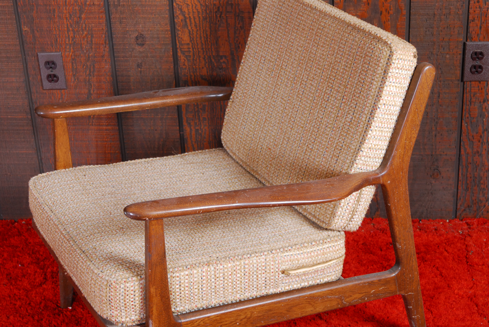 Vintage Mid Century Modern Mahogany Lounge Chair