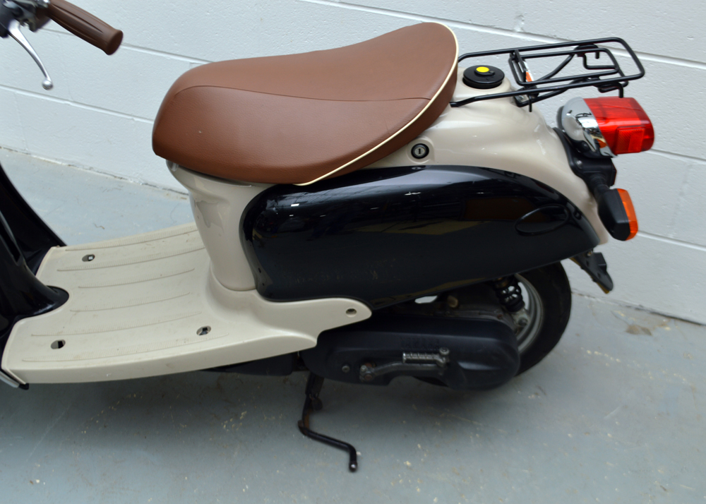 2001 Yamaha Vino 50 Scooter