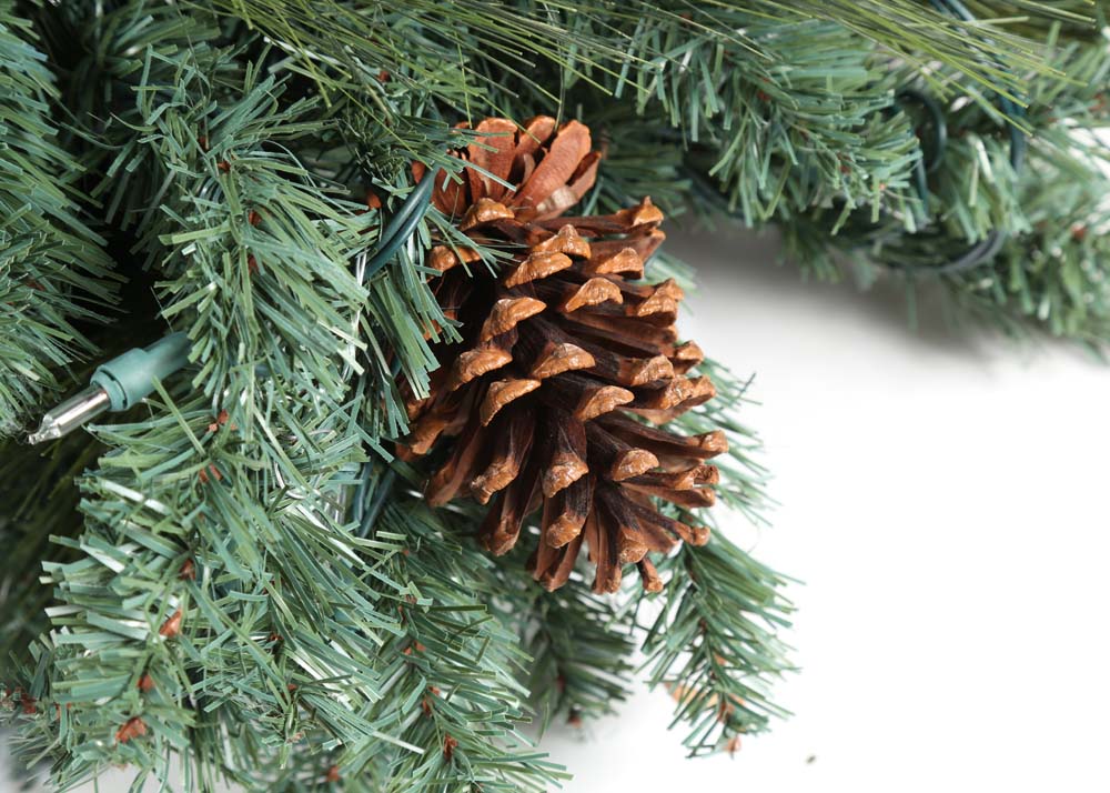 Frontgate Lighted Wreath and Garland