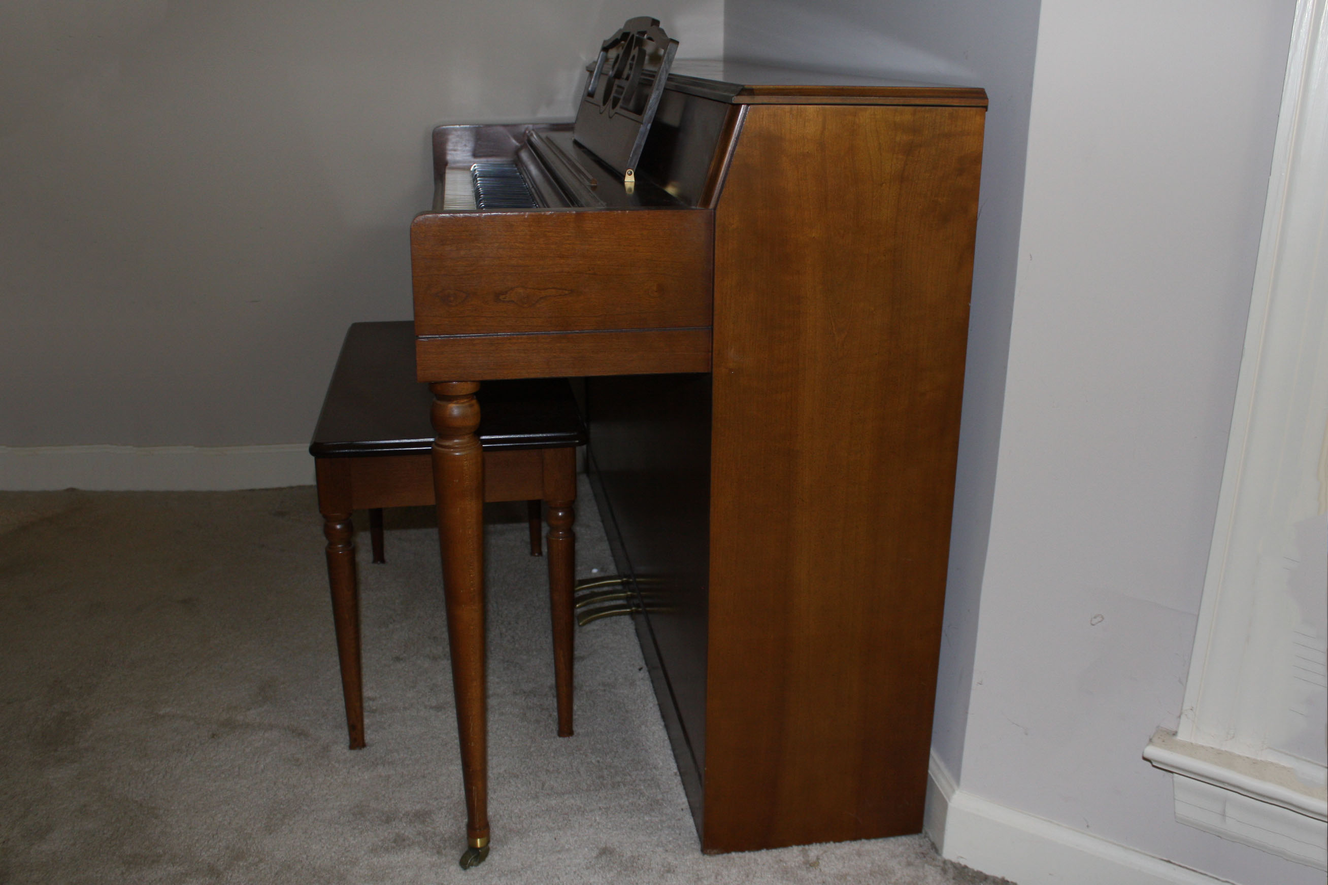 Vintage Wurlitzer Spinet Piano