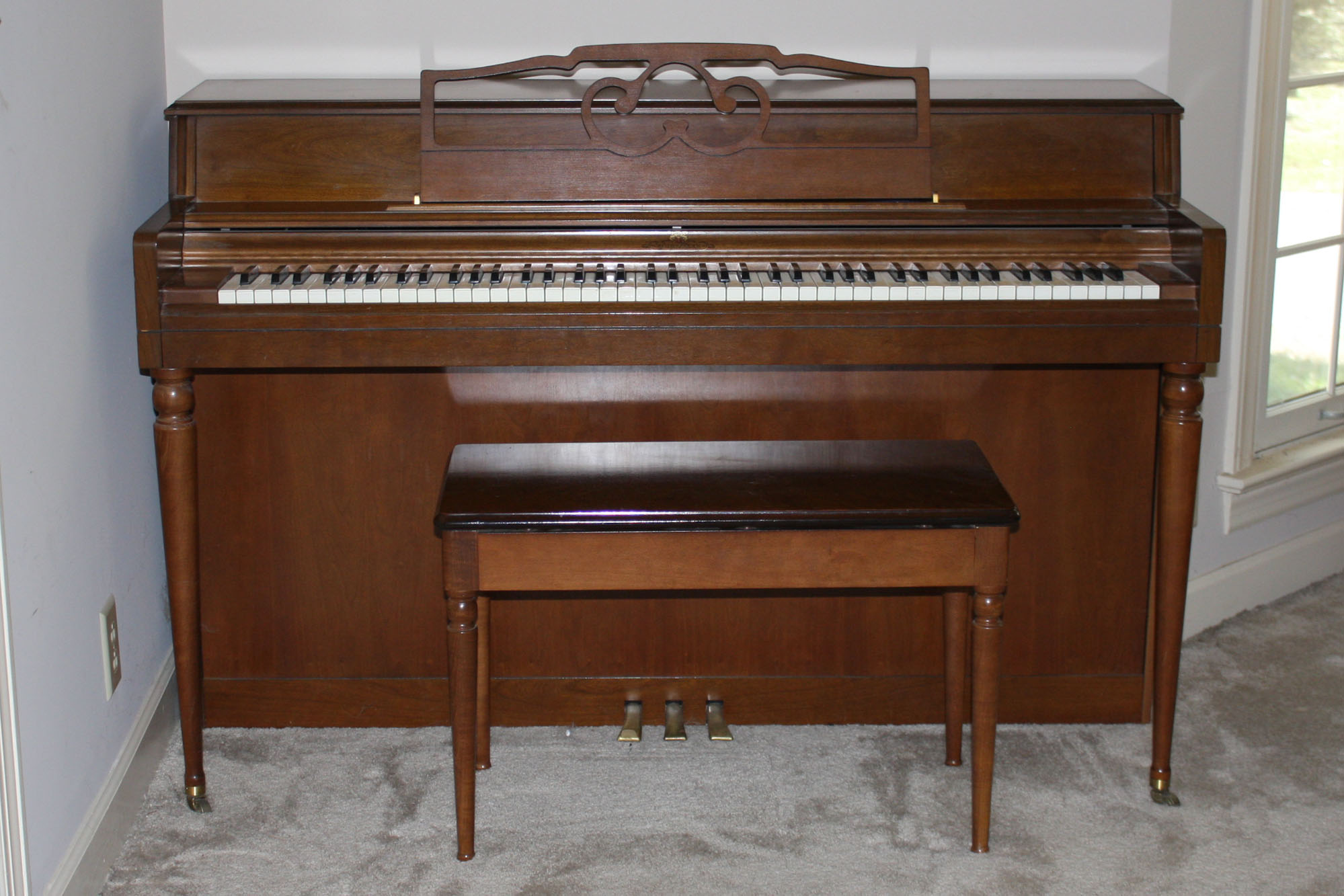 Vintage Wurlitzer Spinet Piano