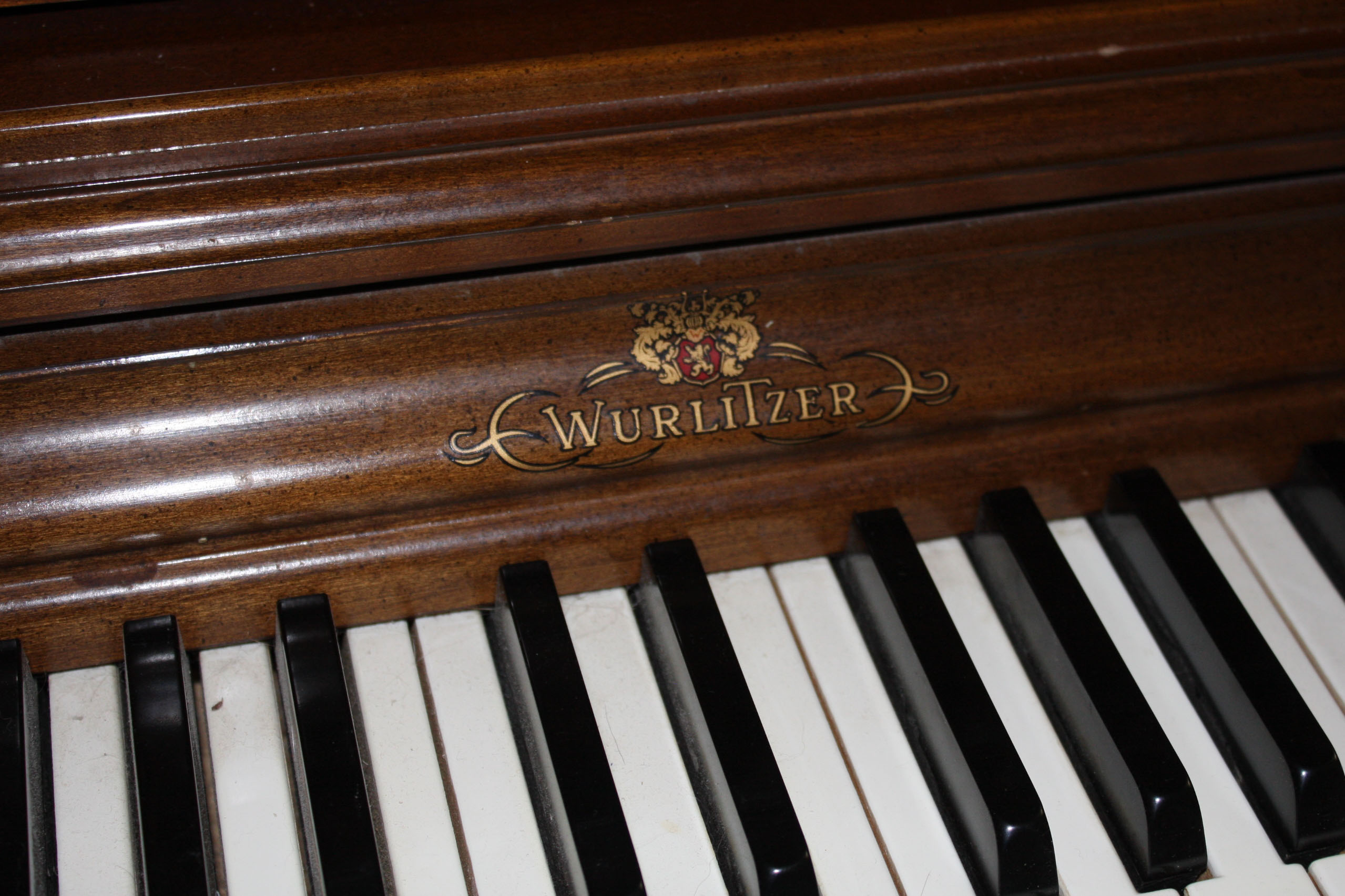 Vintage Wurlitzer Spinet Piano