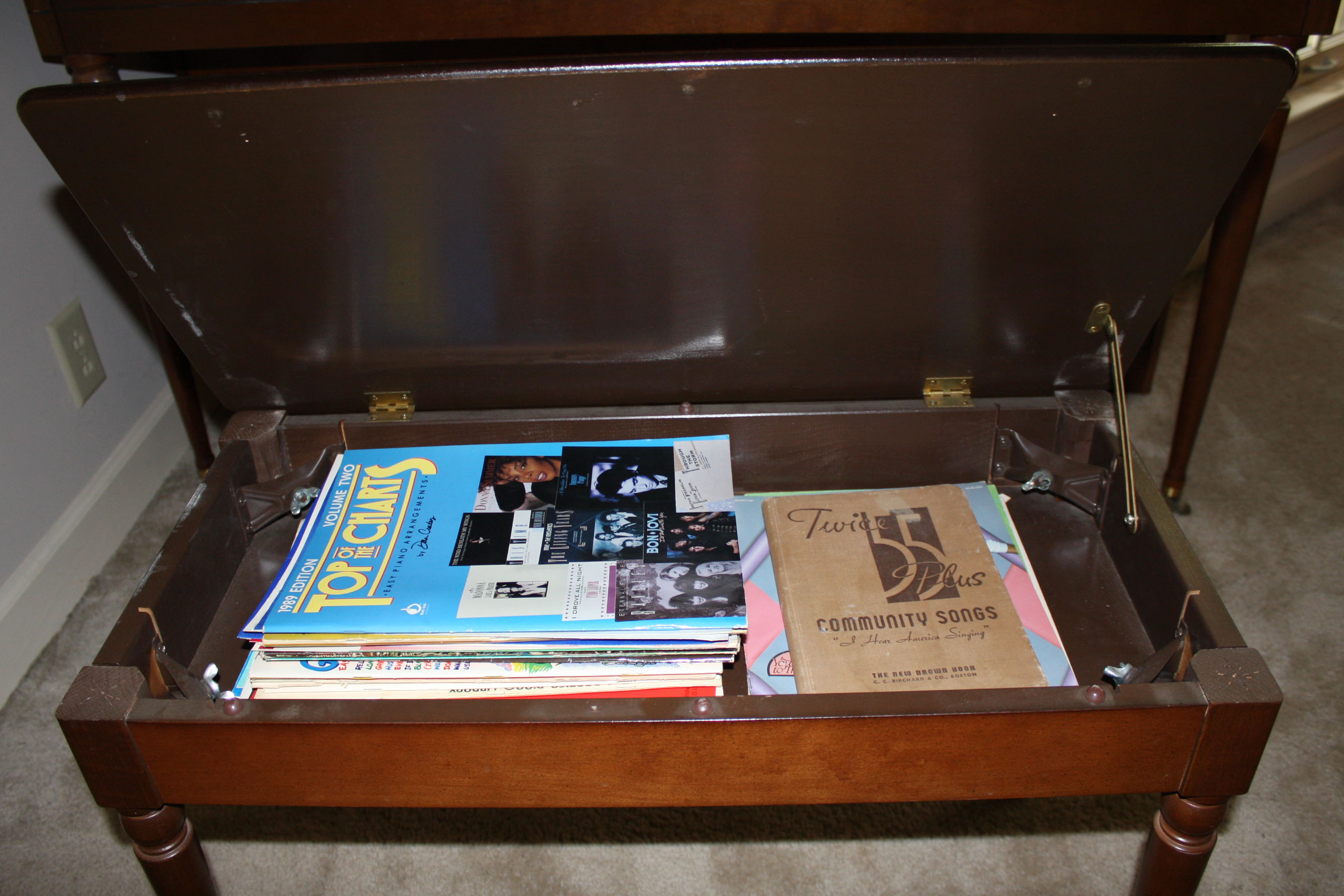 Vintage Wurlitzer Spinet Piano