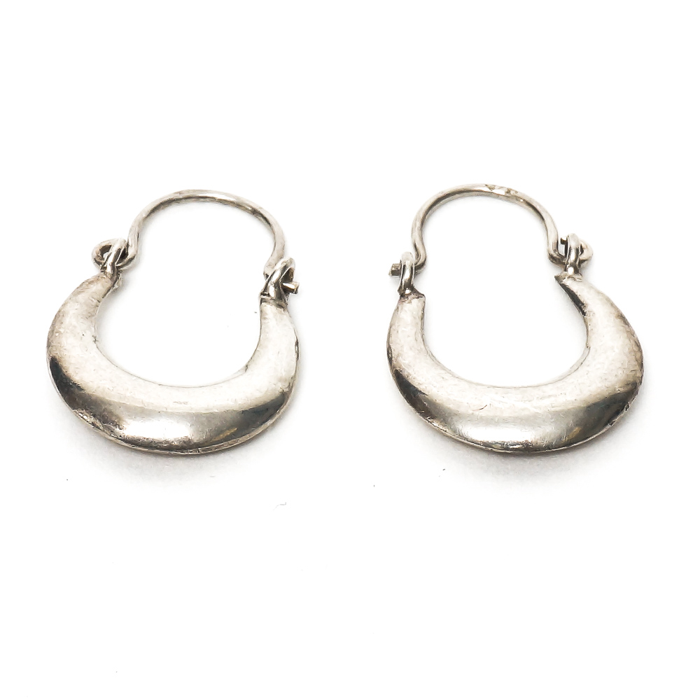 Assortment of Sterling Silver Jewelry Including Mother of Pearl