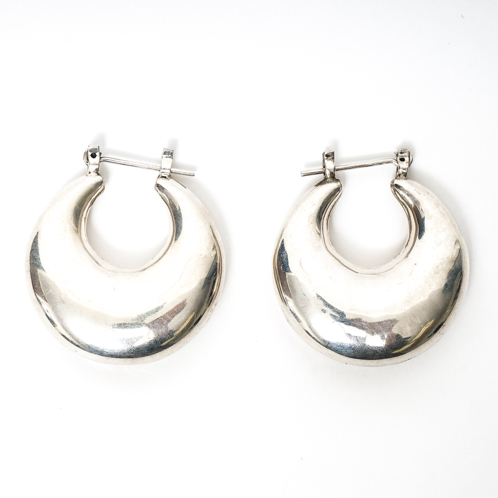 Assortment of Sterling Silver Jewelry Including Mother of Pearl