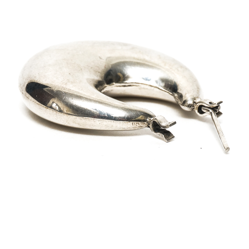 Assortment of Sterling Silver Jewelry Including Mother of Pearl