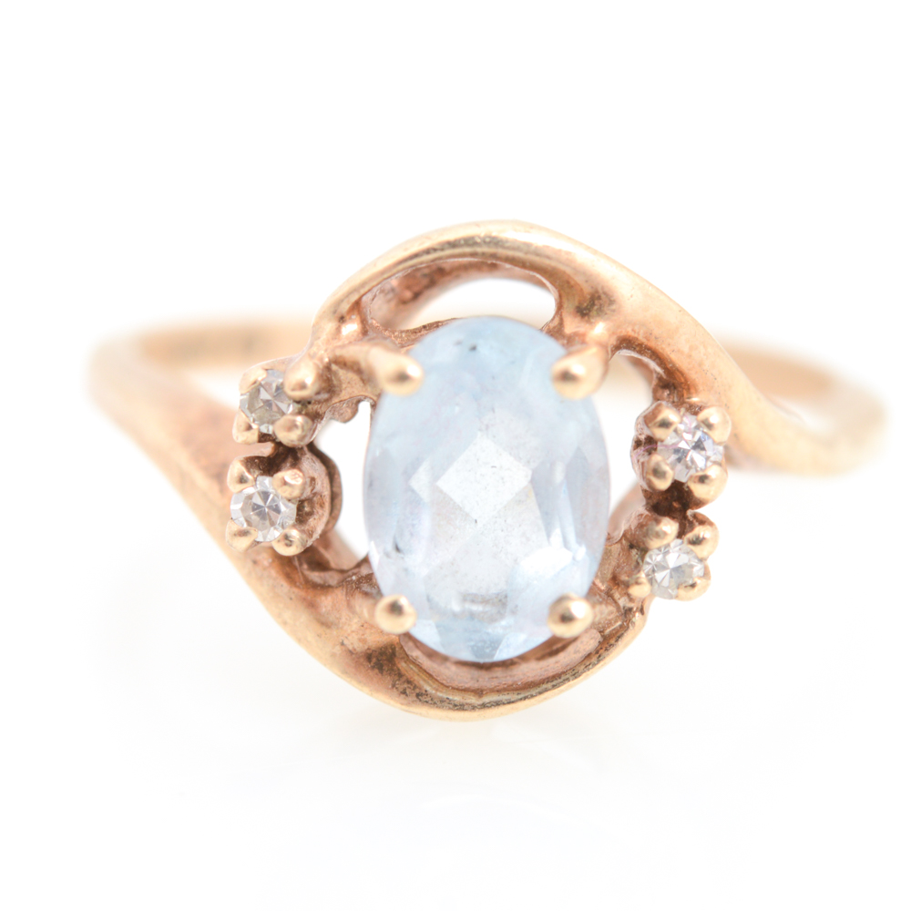 10K Yellow Gold Aquamarine and Diamond Ring