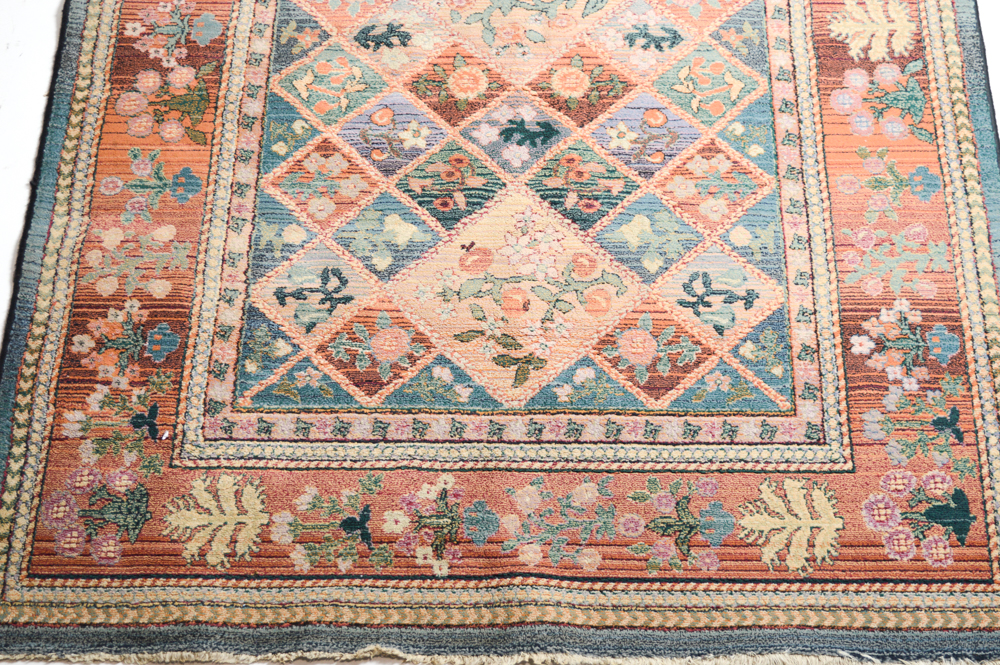 Power Loomed Persian-Style Area Rug