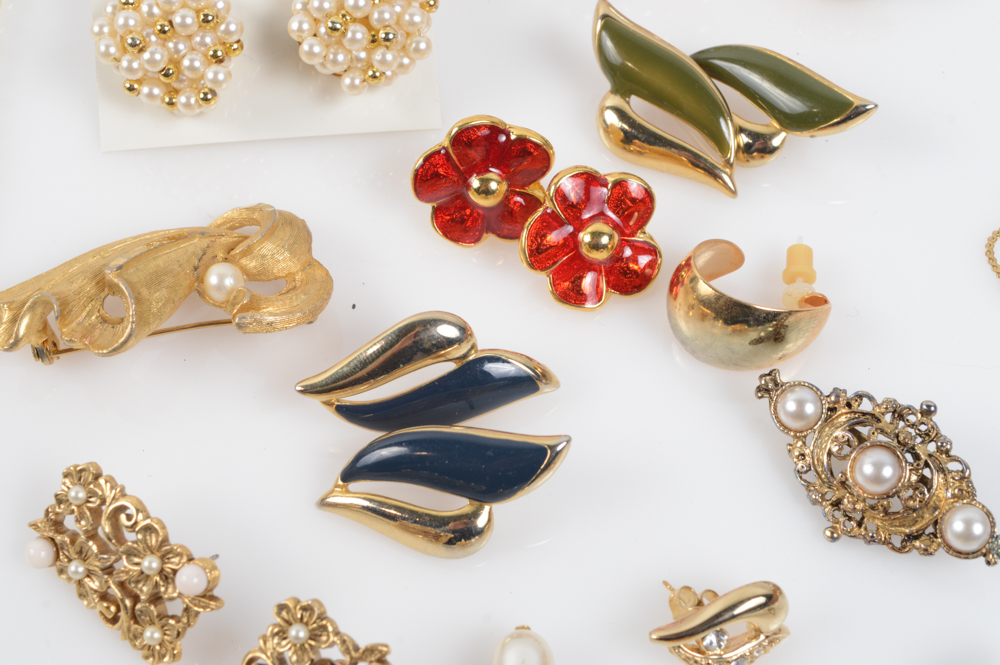 Gold Tone and Imitation Pearl Jewelry Collection