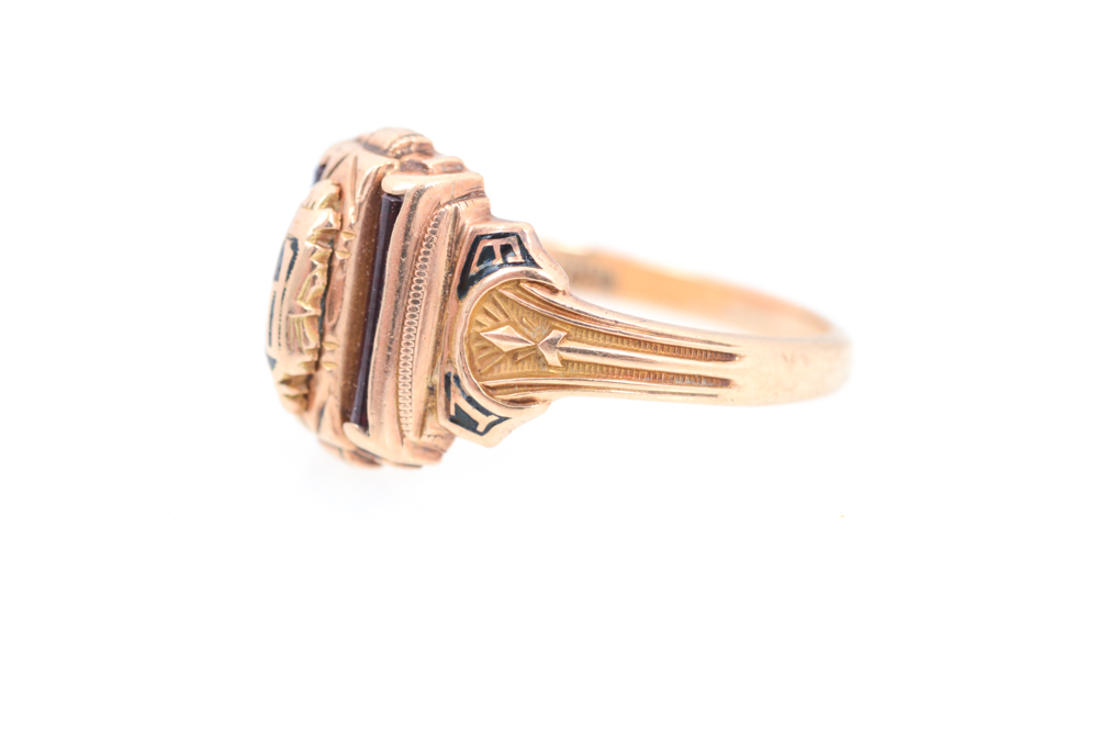 10K Yellow Gold Class Ring