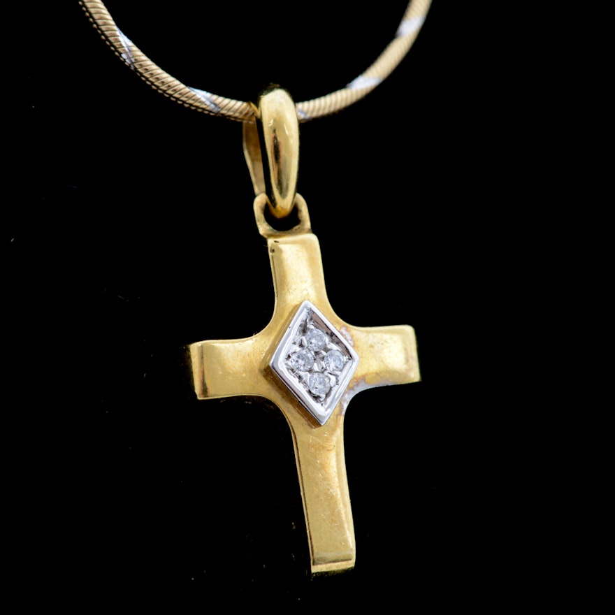 18K Yellow Gold Diamond Cross Pendant Necklace