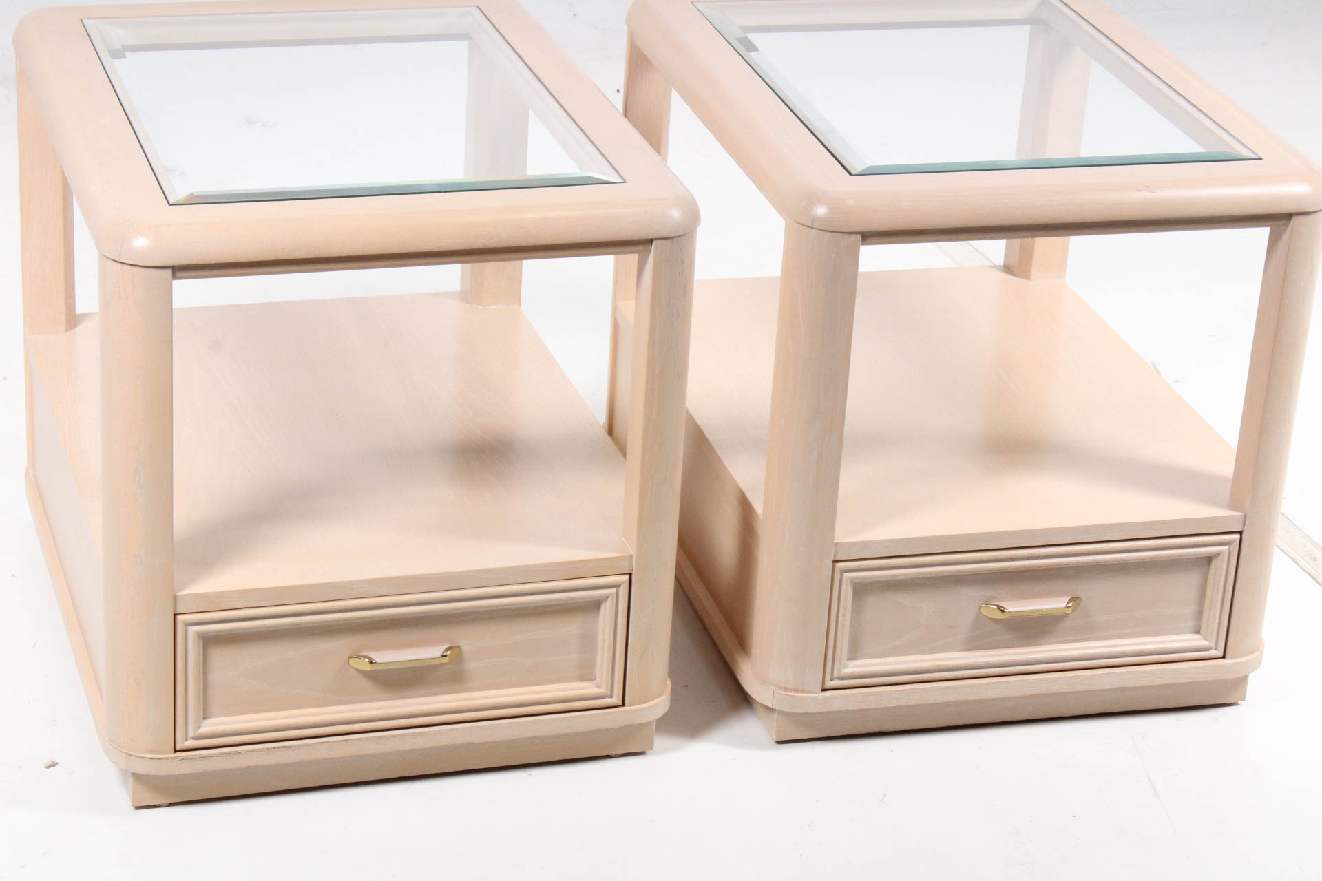 Thomasville 'Impressions' Nightstands