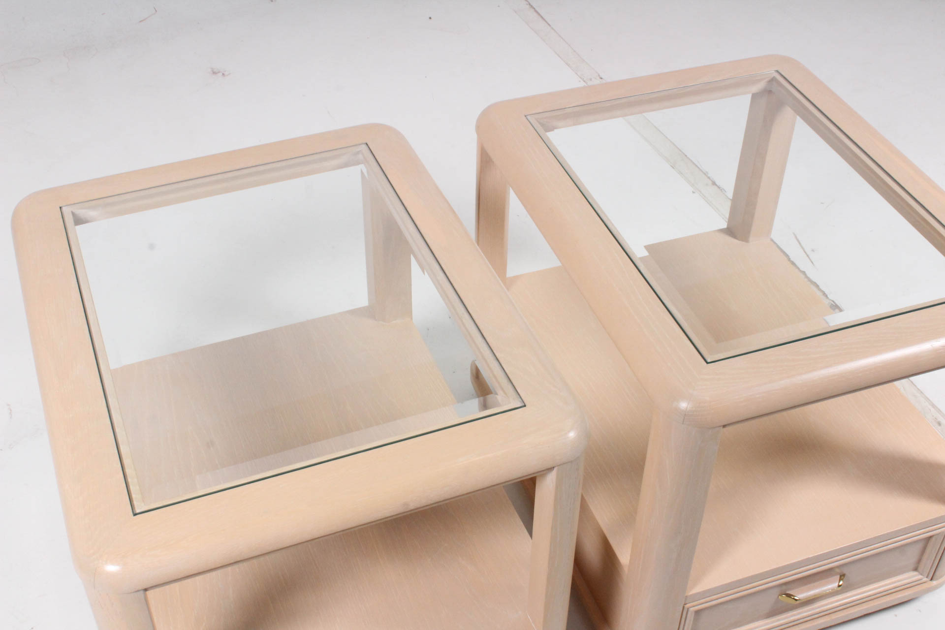 Thomasville 'Impressions' Nightstands