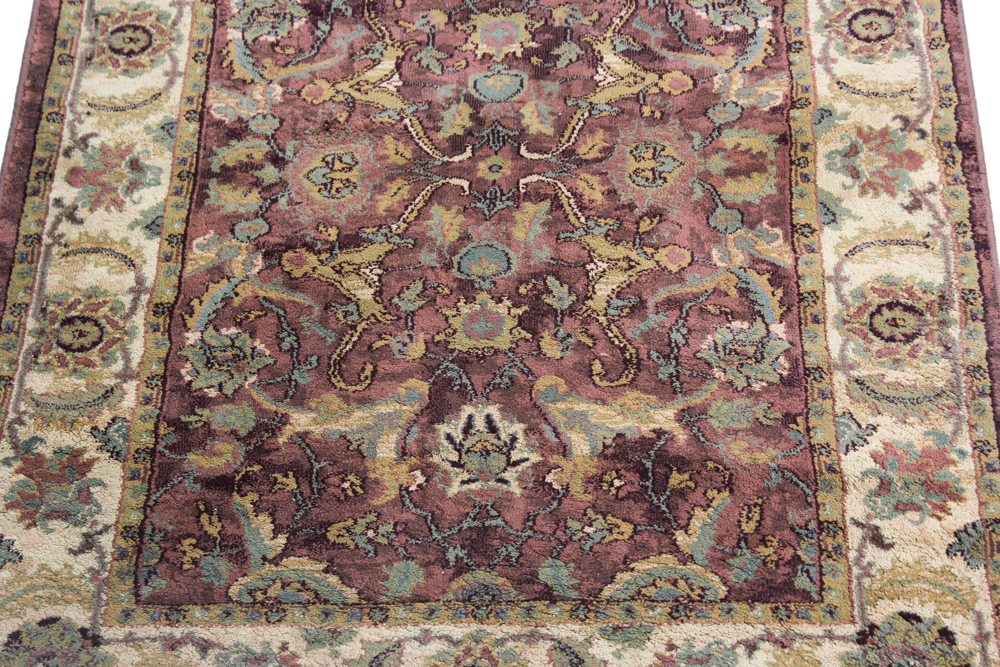 Machine Made Oriental Weavers of America Accent Rug