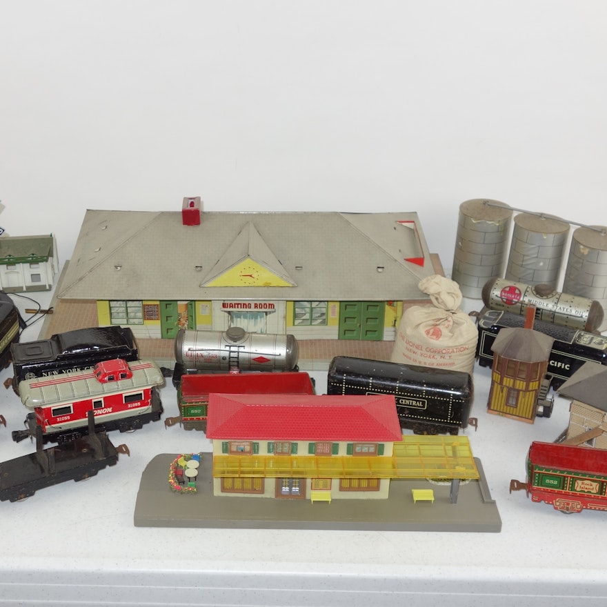 Pre War Marx O Gauge Toy Trains and Accessories