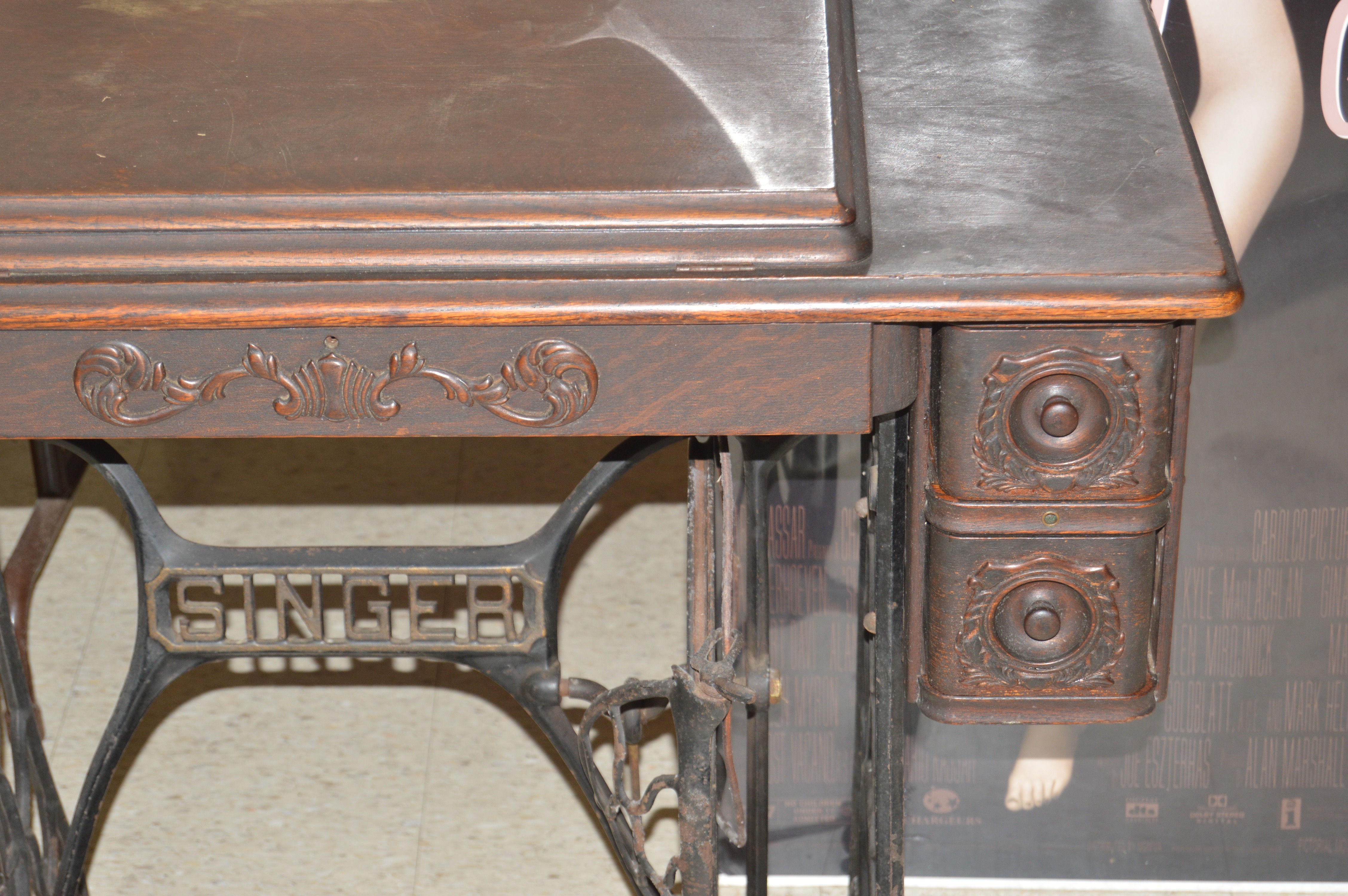 Antique Singer Sewing Machine and Table, Circa 1914