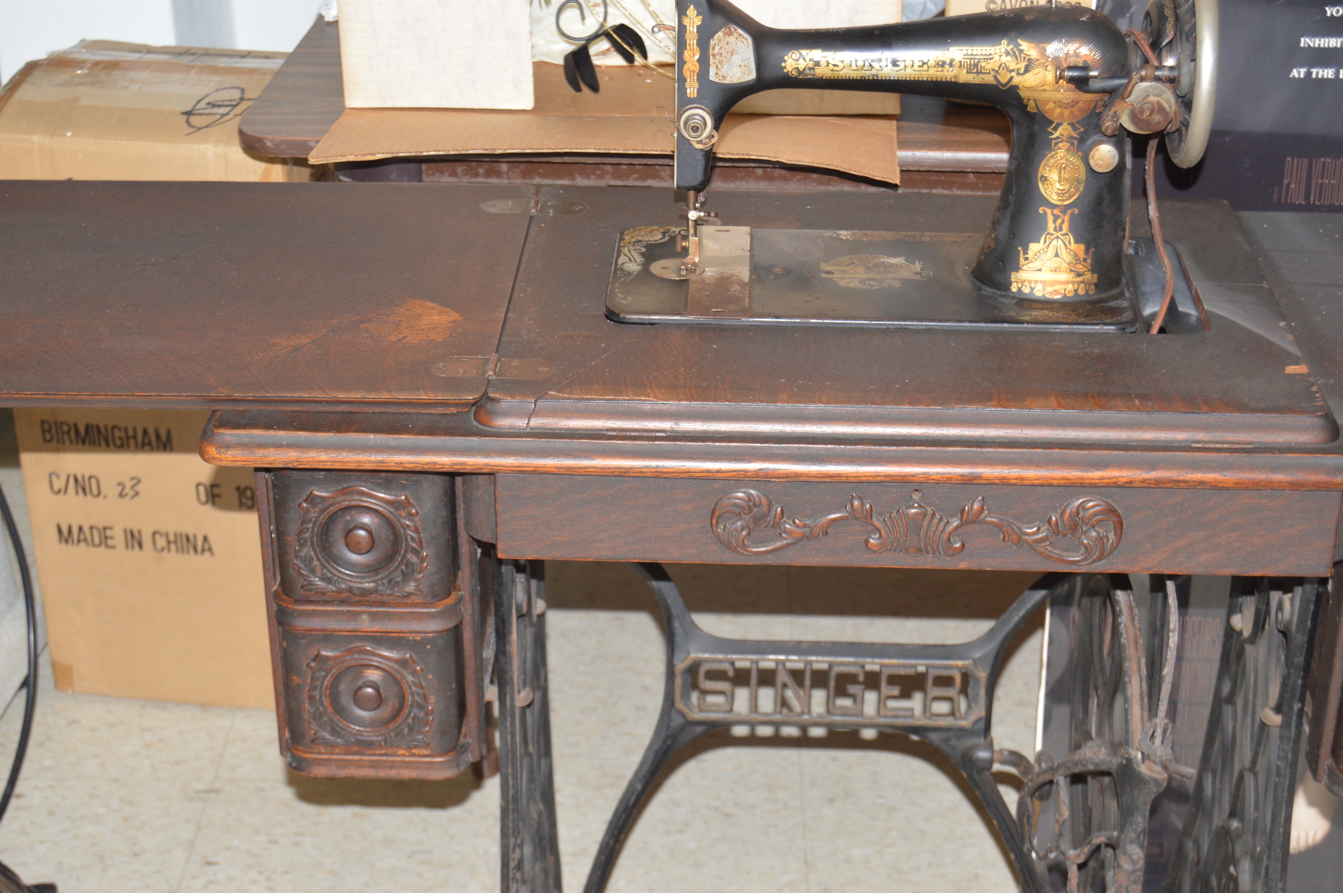 Antique Singer Sewing Machine and Table, Circa 1914