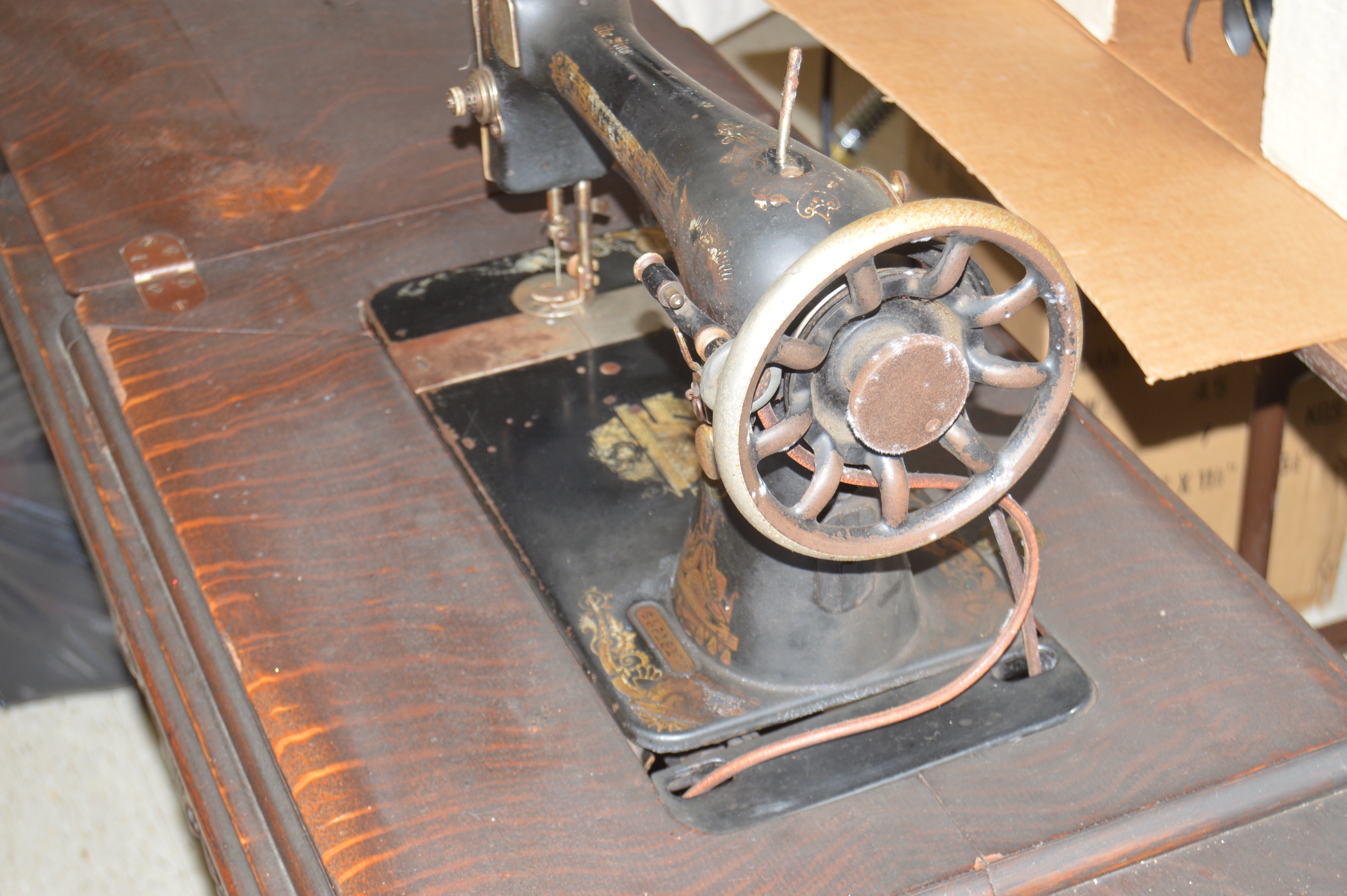 Antique Singer Sewing Machine and Table, Circa 1914